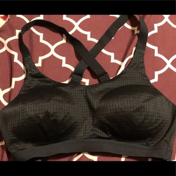 Victoria Sport The Lightweight Sport Bra - Picture 4 of 6